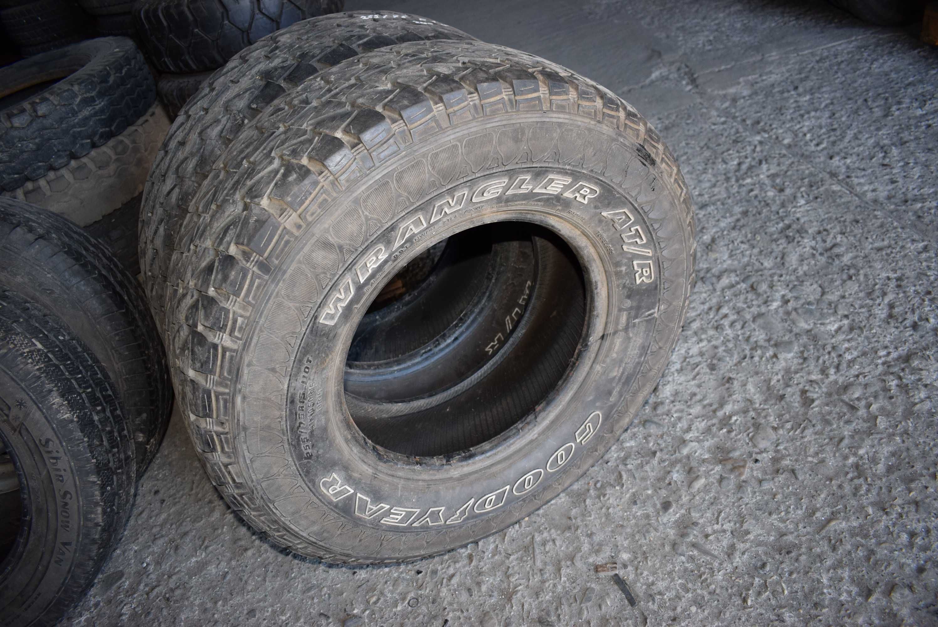 Opona Używana 255/75 R15