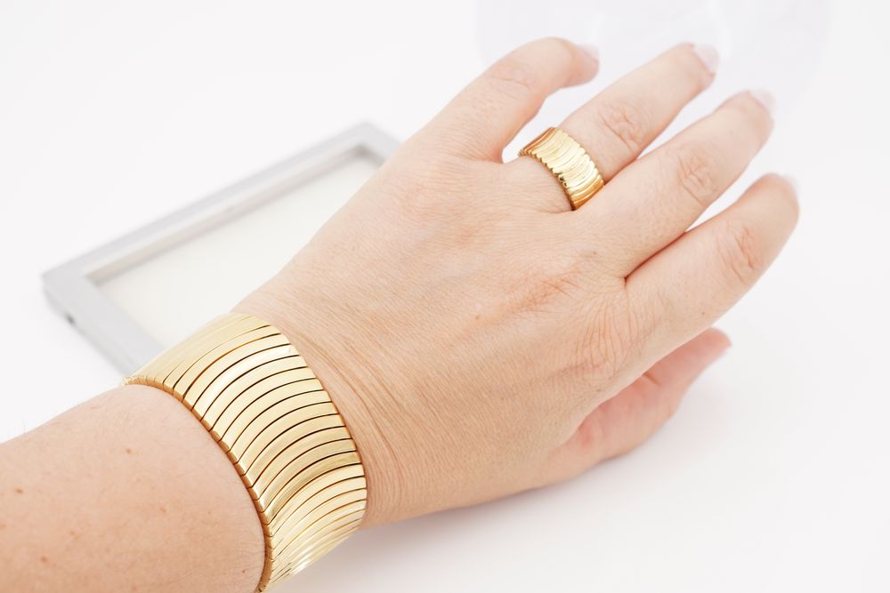 Conjunto Pulseira + Anel Swatch (Dourado)