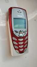 Nokia 8310 z ładowarką