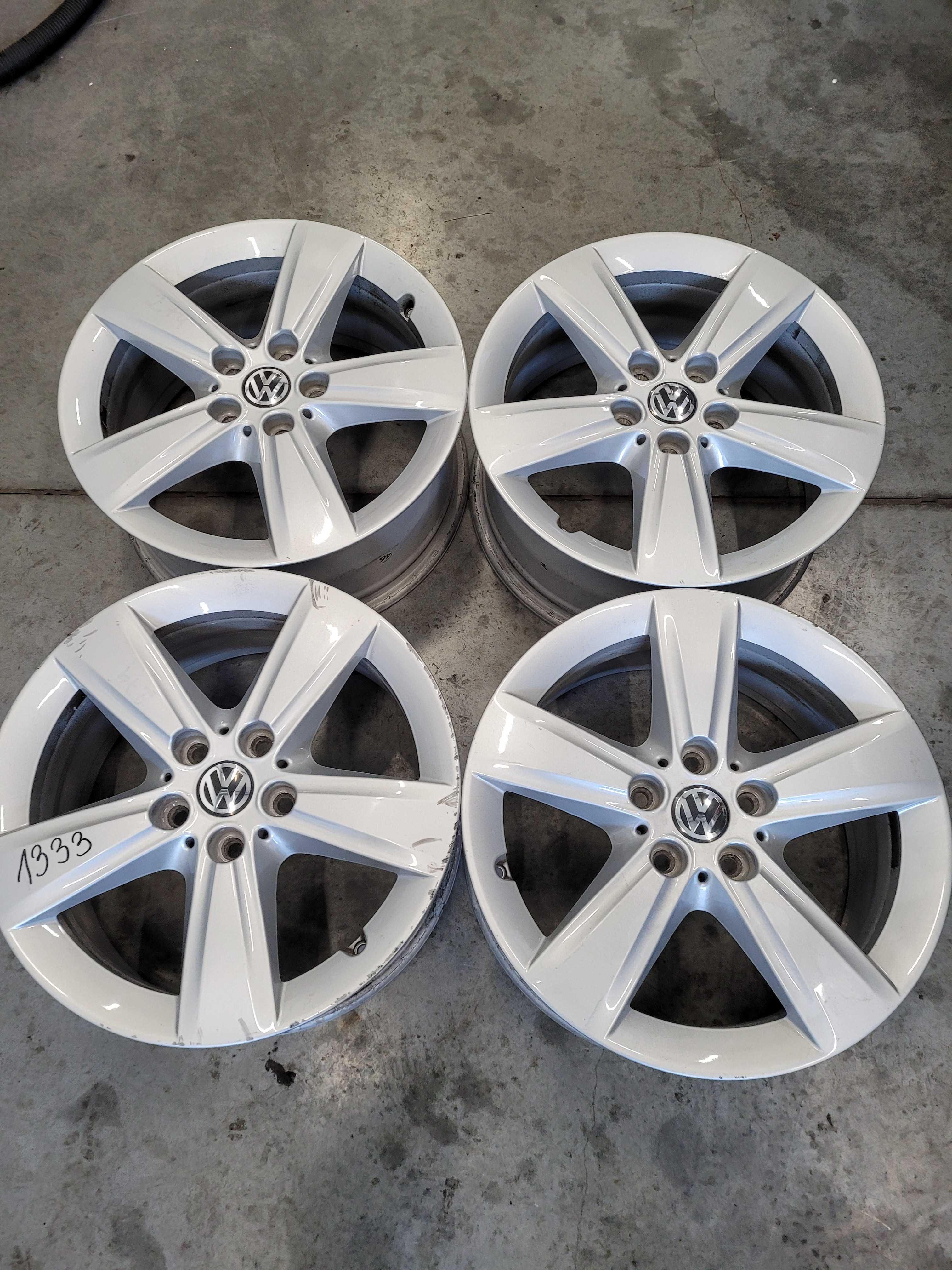 Komplet felg Volkswagen R 17 rozstaw 5x112 ET 54 J 7,5