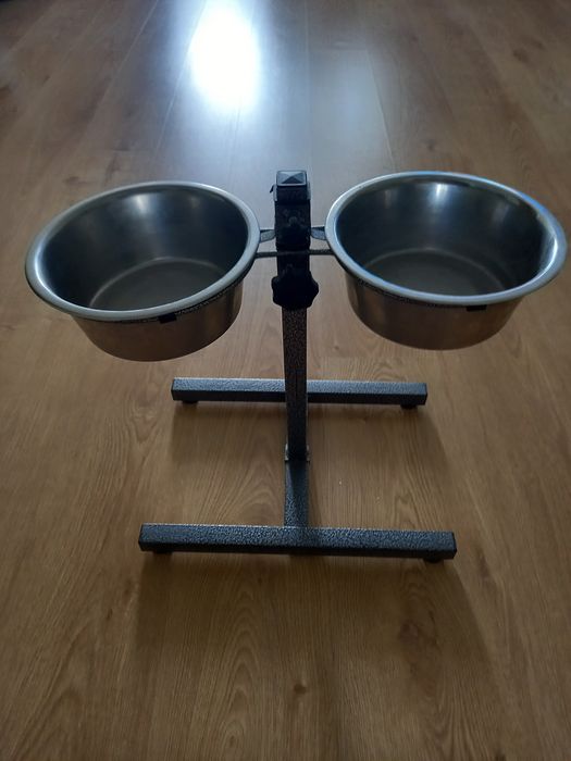 Стійка з мисками 1.5 л.