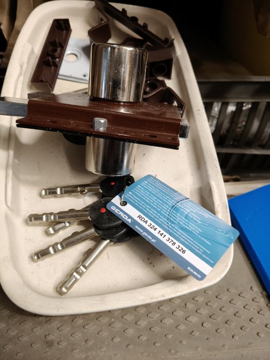 Zamek dwubenbenkowy Gerda