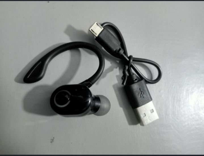 Продам Бездротовий накладний навушник