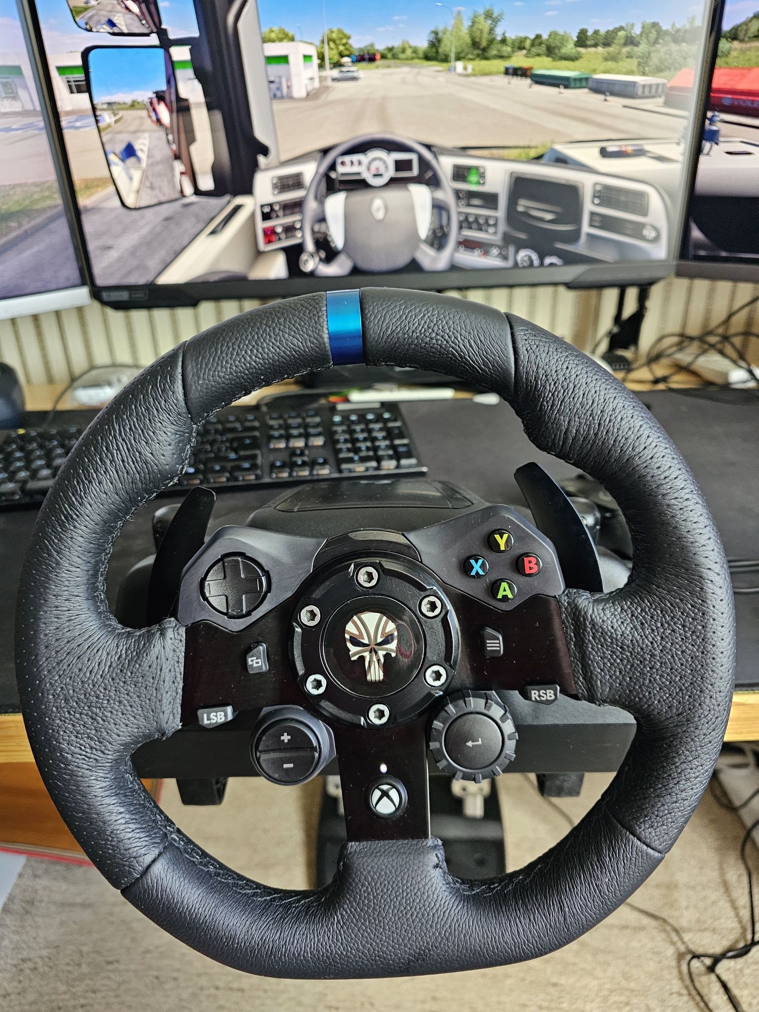 Logitech G923 XBOX/PC + Shifter