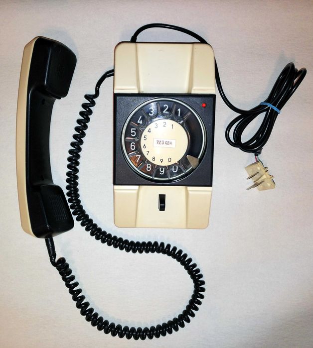 Stary telefon stacjonarny Telkom RWT Bartek T9/J beżowy PRL