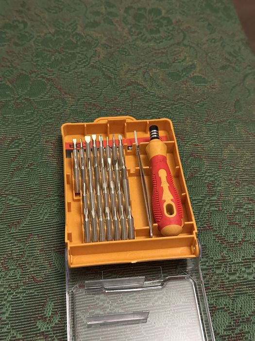 Набір різних якісних викруток