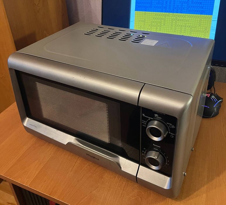 Продам гарну Мікрохвильовку, як Нова