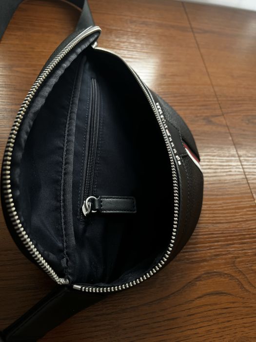 Сумка бананка Tommy Hilfiger