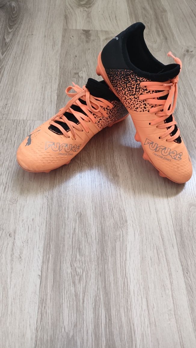 Korki Puma Future piłka nożna r.38