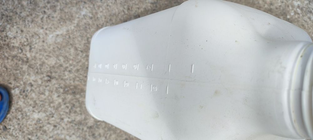 Продам каністри 20л