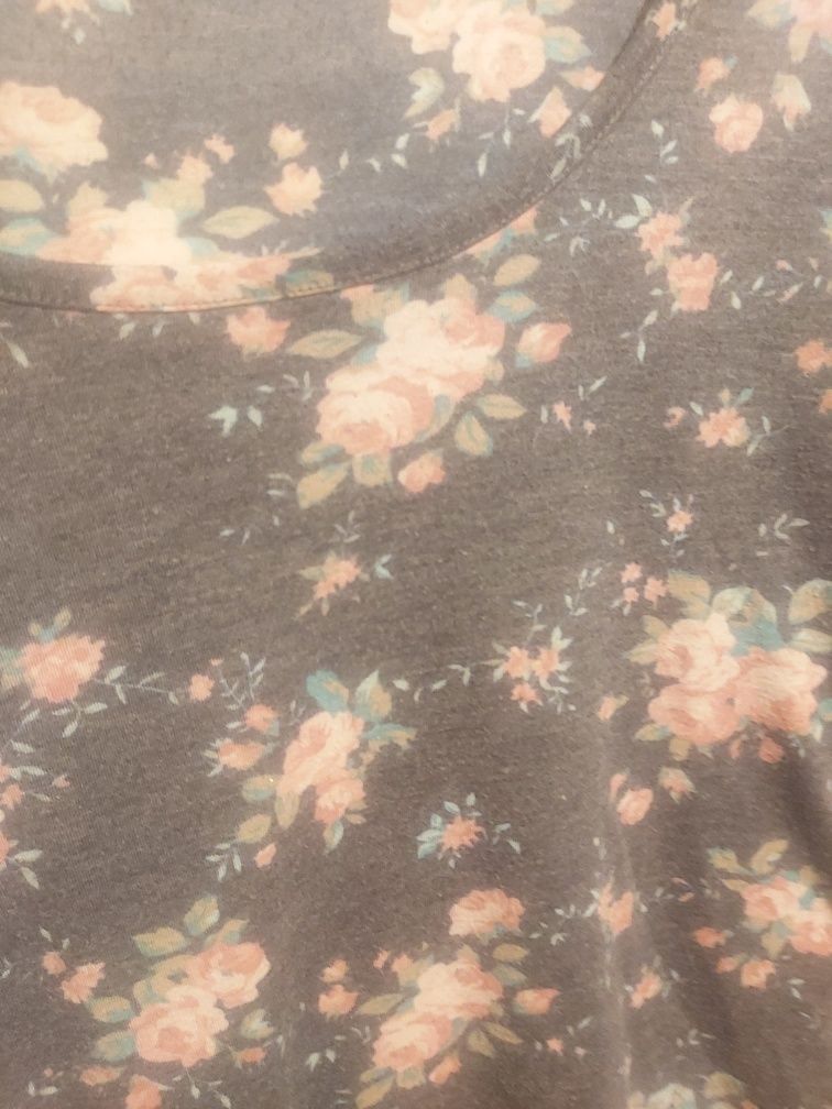 Szara koszulka oversize w kwiaty Dunnes L