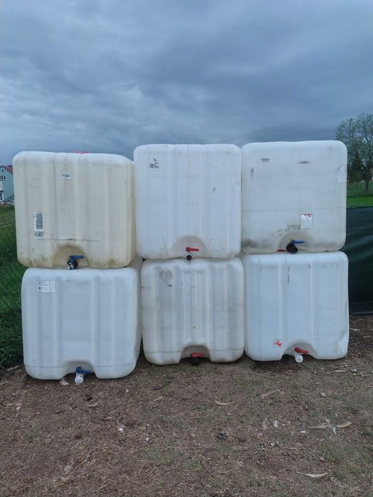 mauzery 1000l  idealne do warsztatów na oleje i płyny 130 bez kosza .