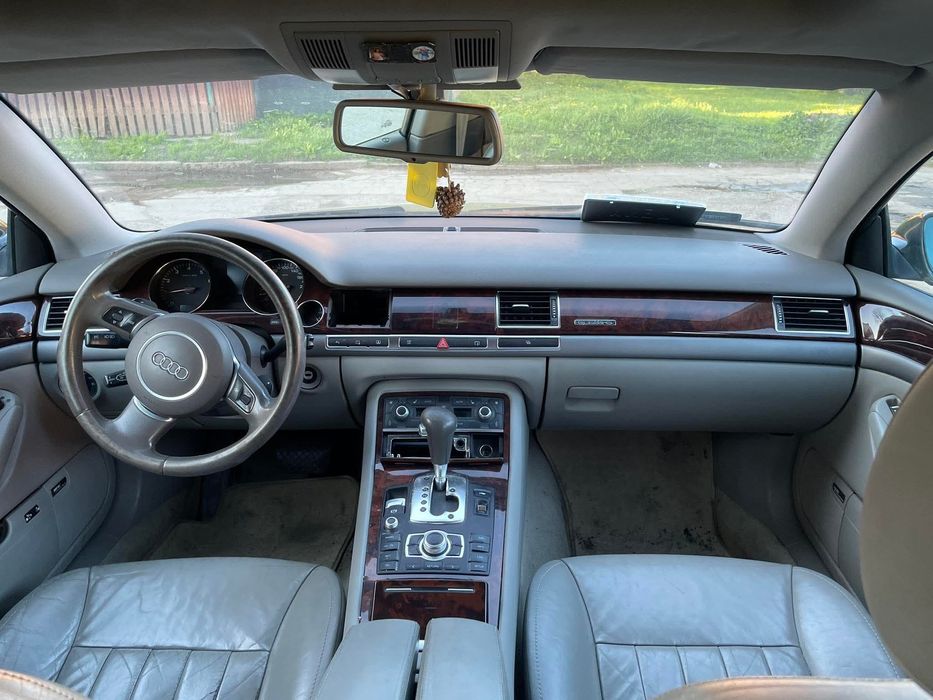 Audi a8 d3 4.2 bg 2002