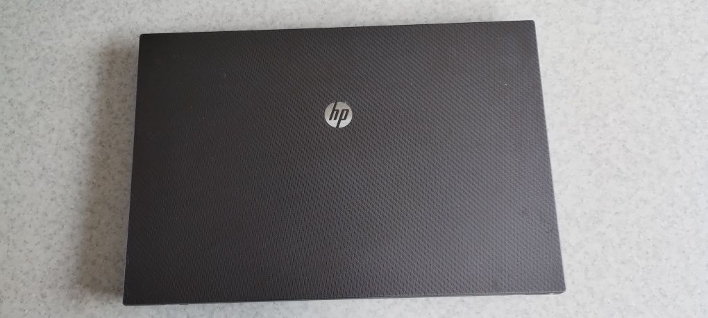 Ноутбук Toshiba, HP и Samsung