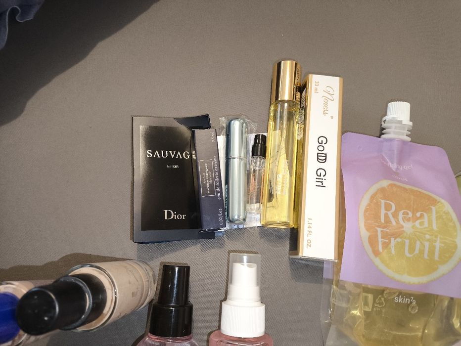 Kosmetyki Pixi płatki pod oczy perfumy clinique tarte Bell eveline