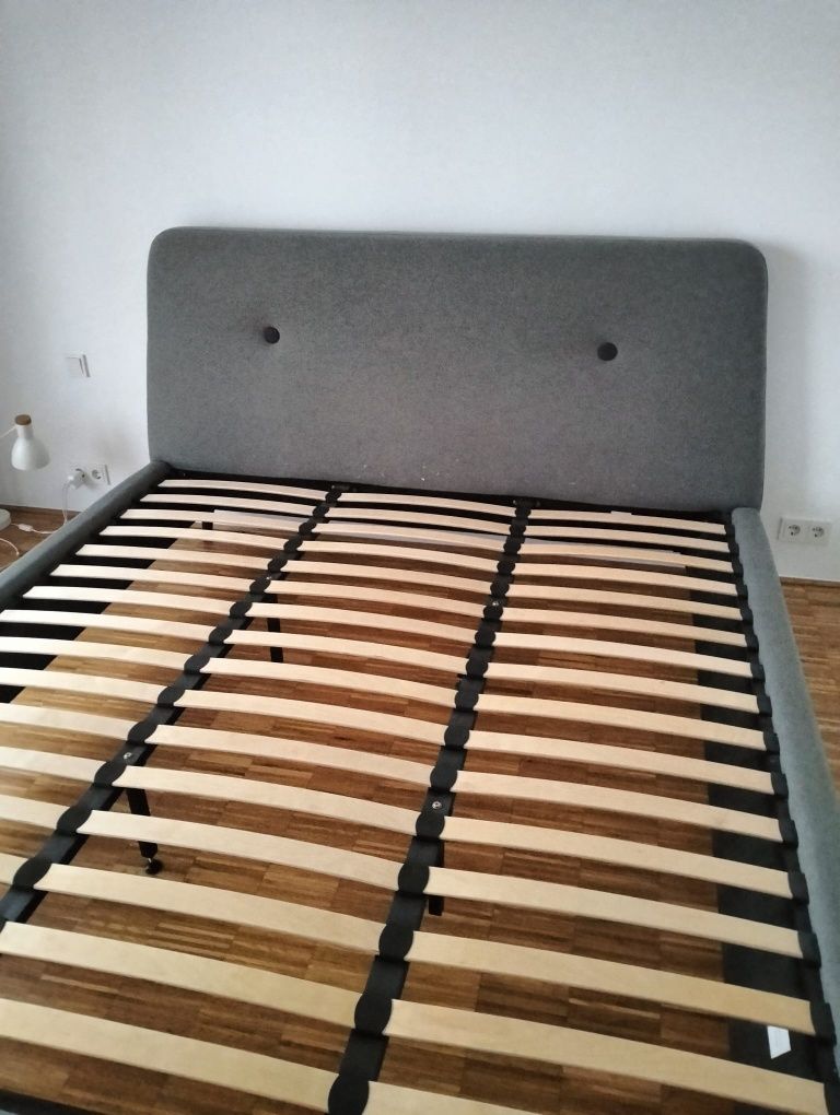 Piękne markowe łóżko tapicerowane szare 180x200 stelaż tanio stan bdb