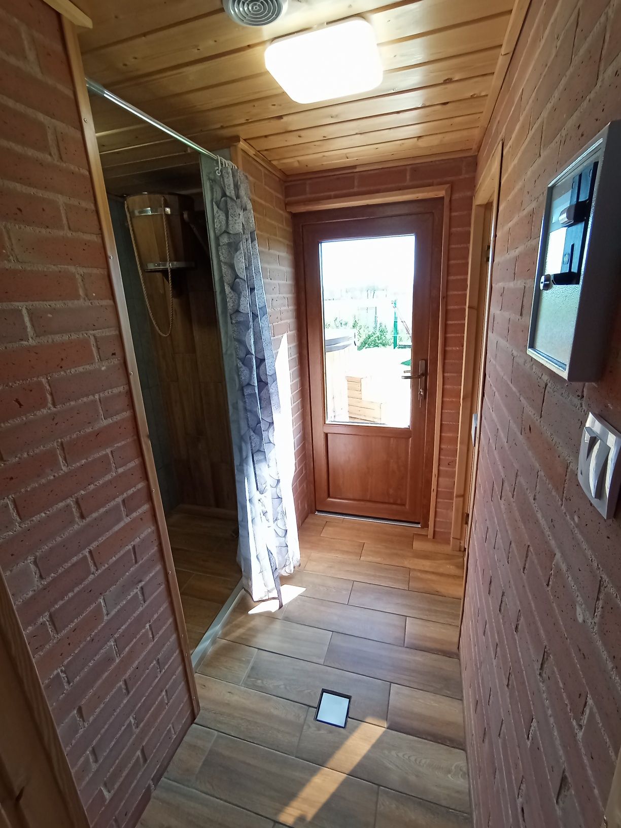 JACUZZI  SAUNA BASEN  Wolne terminy! Plac zabaw Mazury