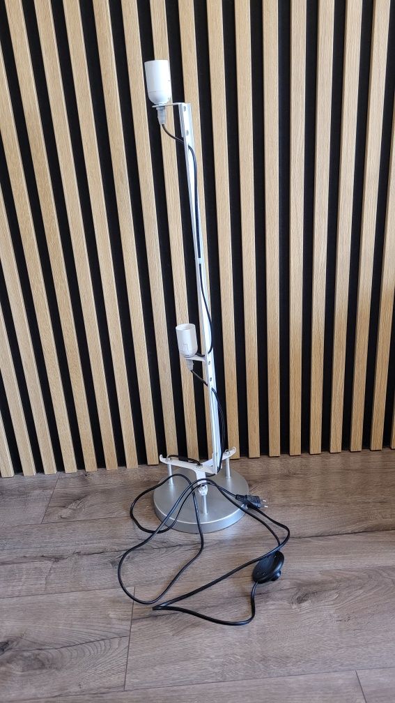 Lampa stojąca, wyłącznik nożny
