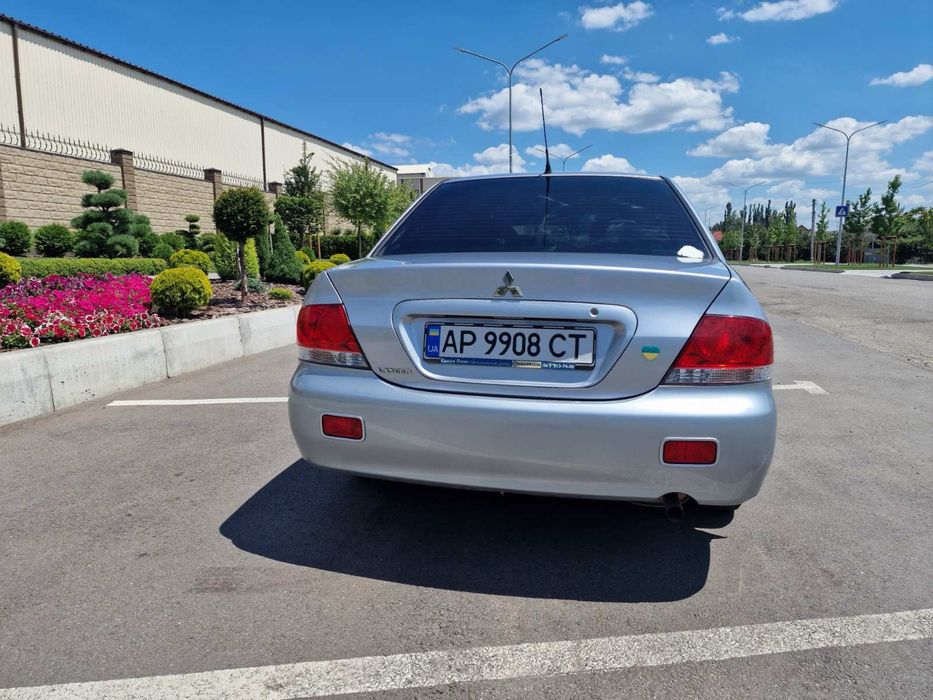 Mitsubishi Lancer 9 бензин 1.6
