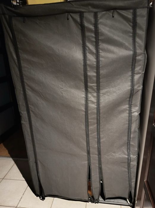 Szafa materiałowa, przenośna . Wymiary wysokość 200cm szerokość100