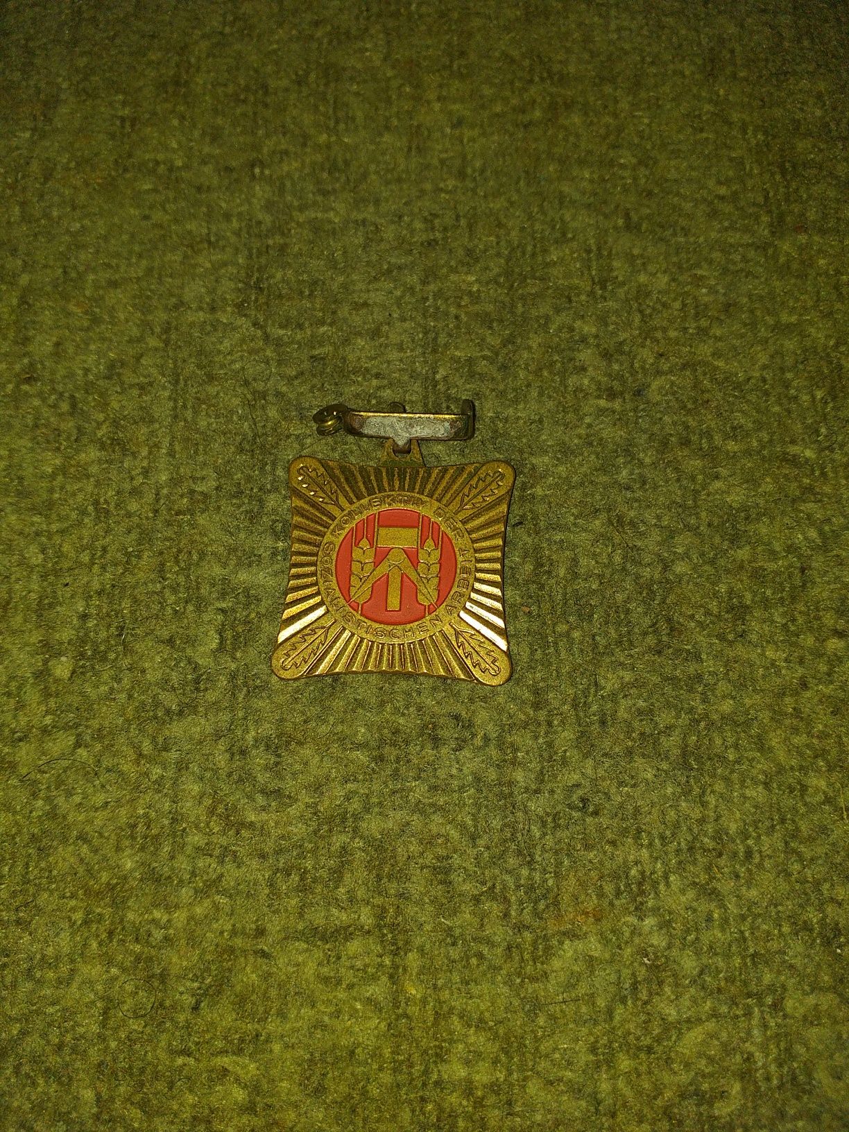 Niemiecka socjalistyczna odznaka DDR,NVA,militaria,kolekcje,PRL,NRD