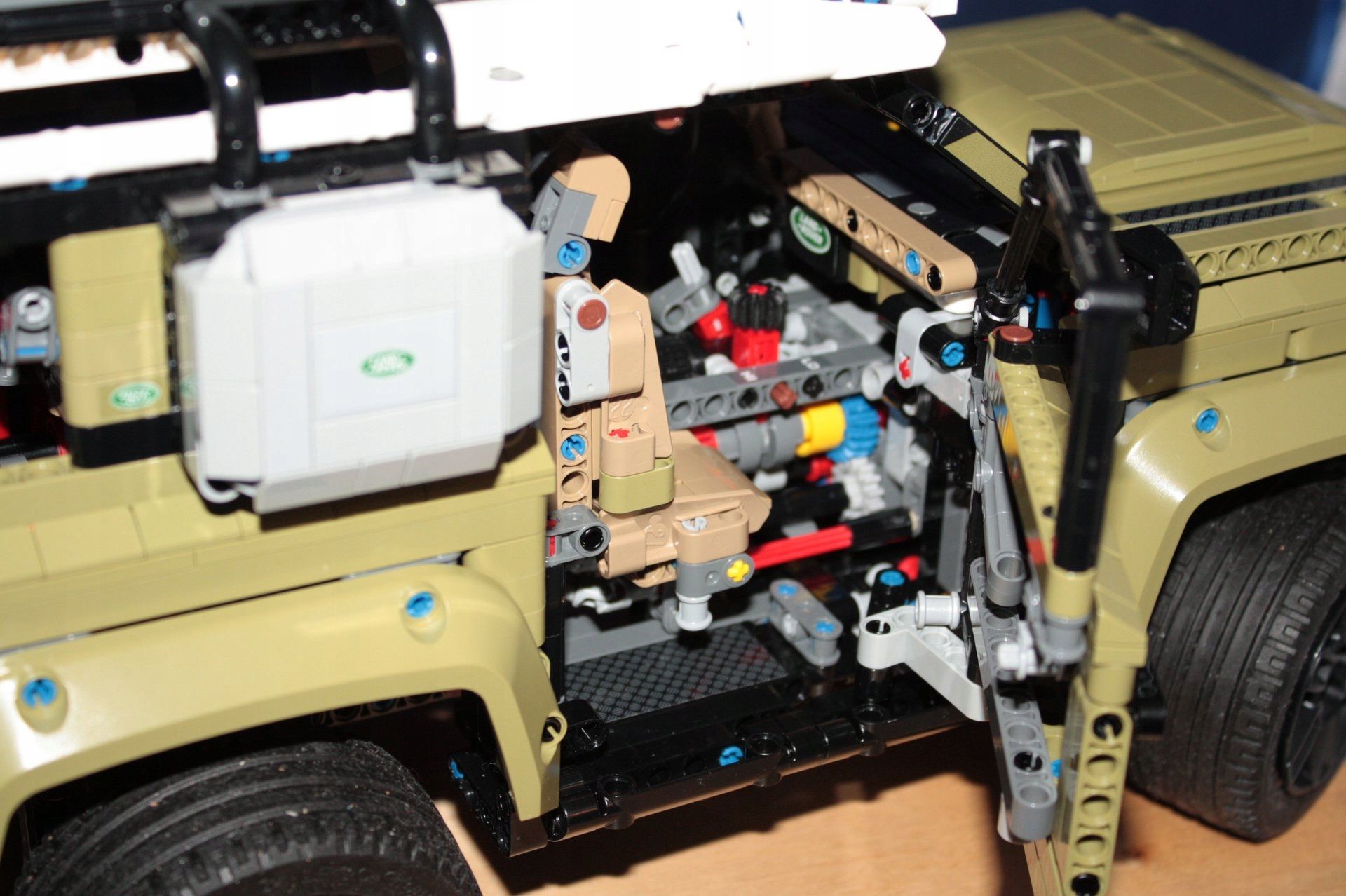 Lego Technic 42110 Land Rover Defender
