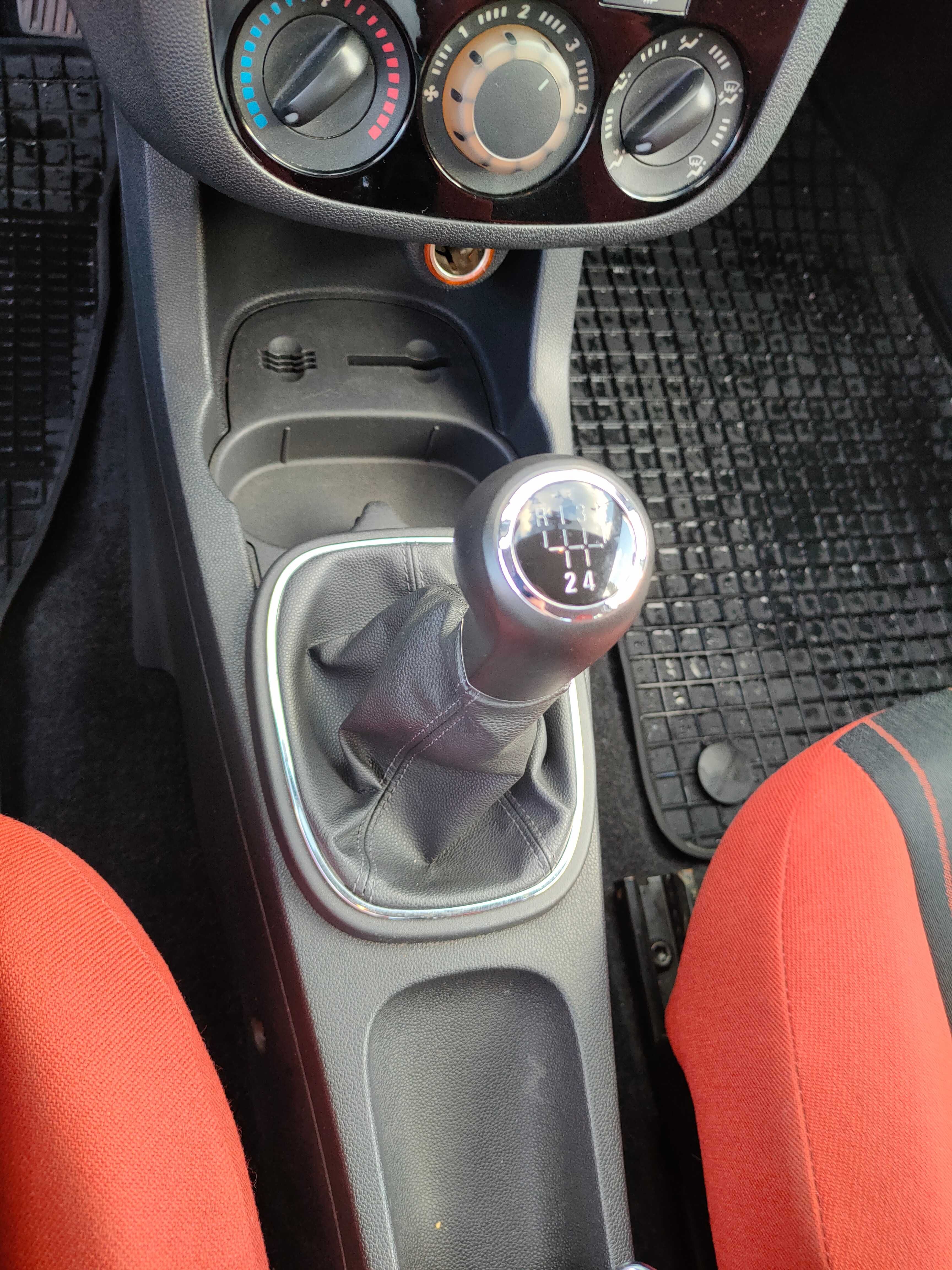 Opel Corsa D 1,3 cdti 2007. Klima tempomat, długie oplaty, zadbana.