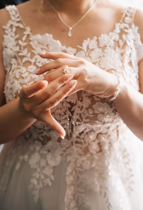 Suknia ślubna - ręcznie zdobiona [WELON długi GRATIS]