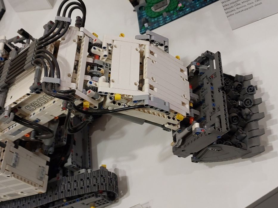 Lego zestaw używany Technic koparka-42100.