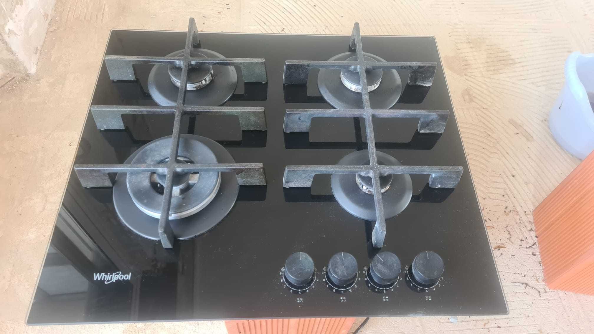 Placa Whirlpool a gás (encastre) + Forno Ariston Hotpoint (encastre)
