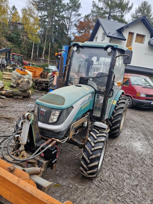 Arbos 2035 traktor akcja zima z pługiem do sniegu