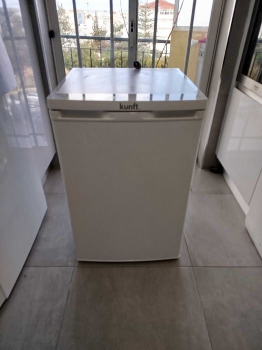Arca Vertical Kunft em Perfeito Estado