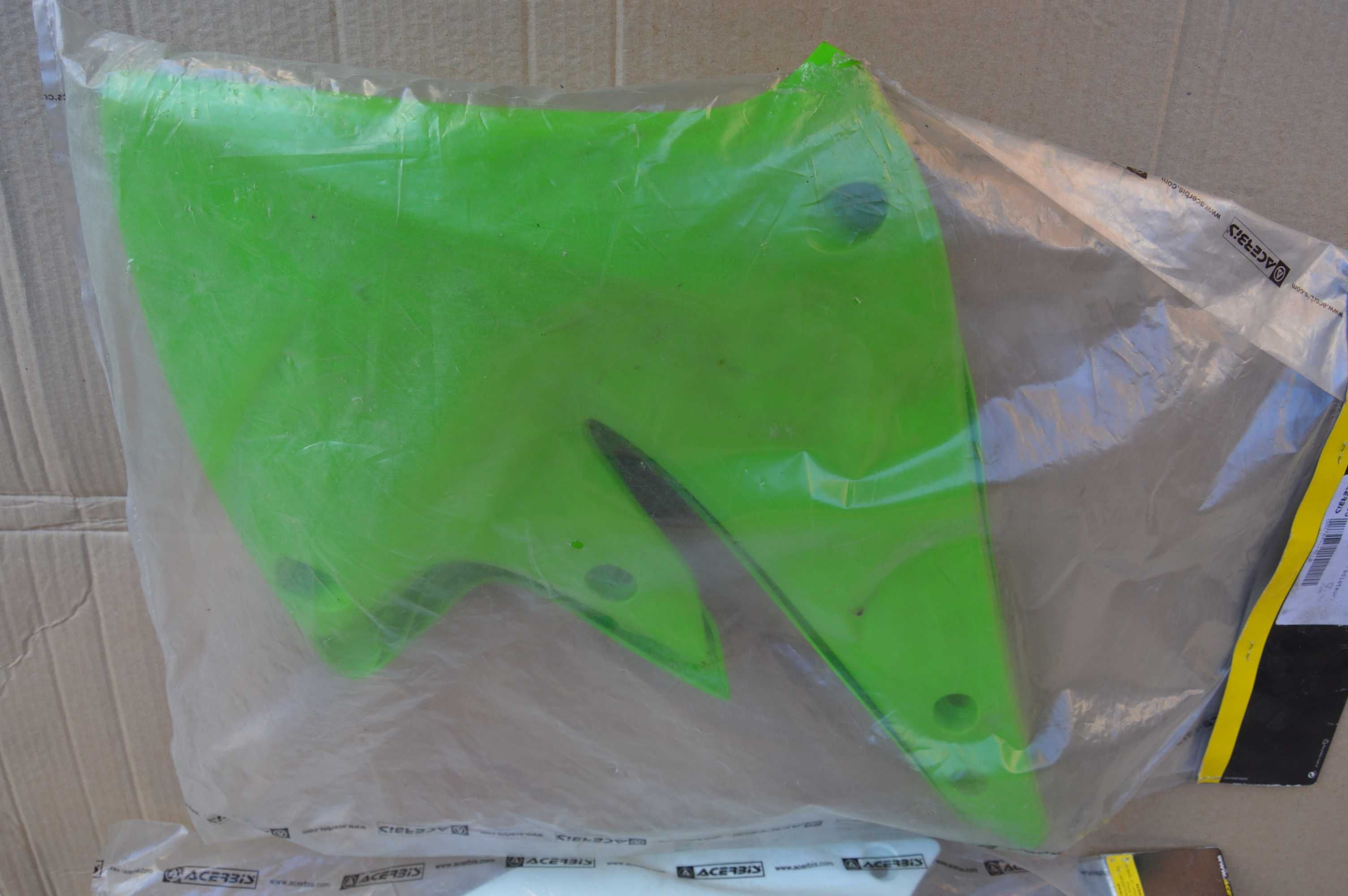 Kawasaki KX 250 '04r ACERBIS owiewki plastiki osłony NOWE