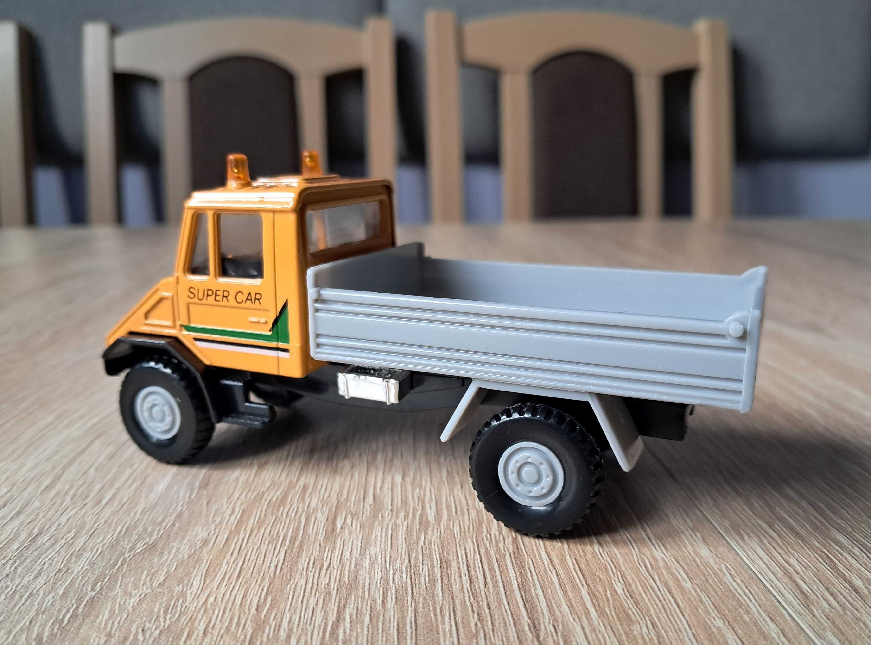 Dwa modele Mercedes-Benz Unimog skala 1:43 Welly