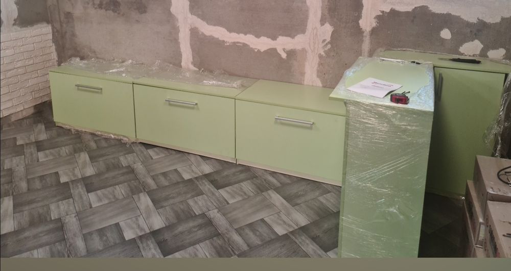 Продам меблі для магазину