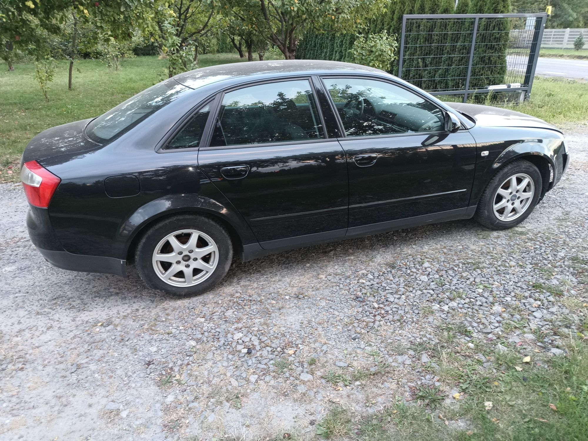 Audi A4 B6 1.8 T AVJ BFB skrzynia lak LZ9W drzwi silnik wnętrze części