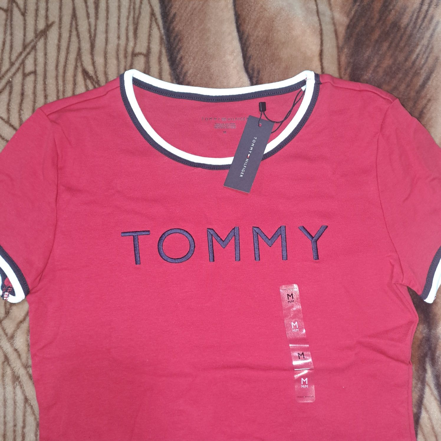 Футболка Tommy Hilfiger розмір М