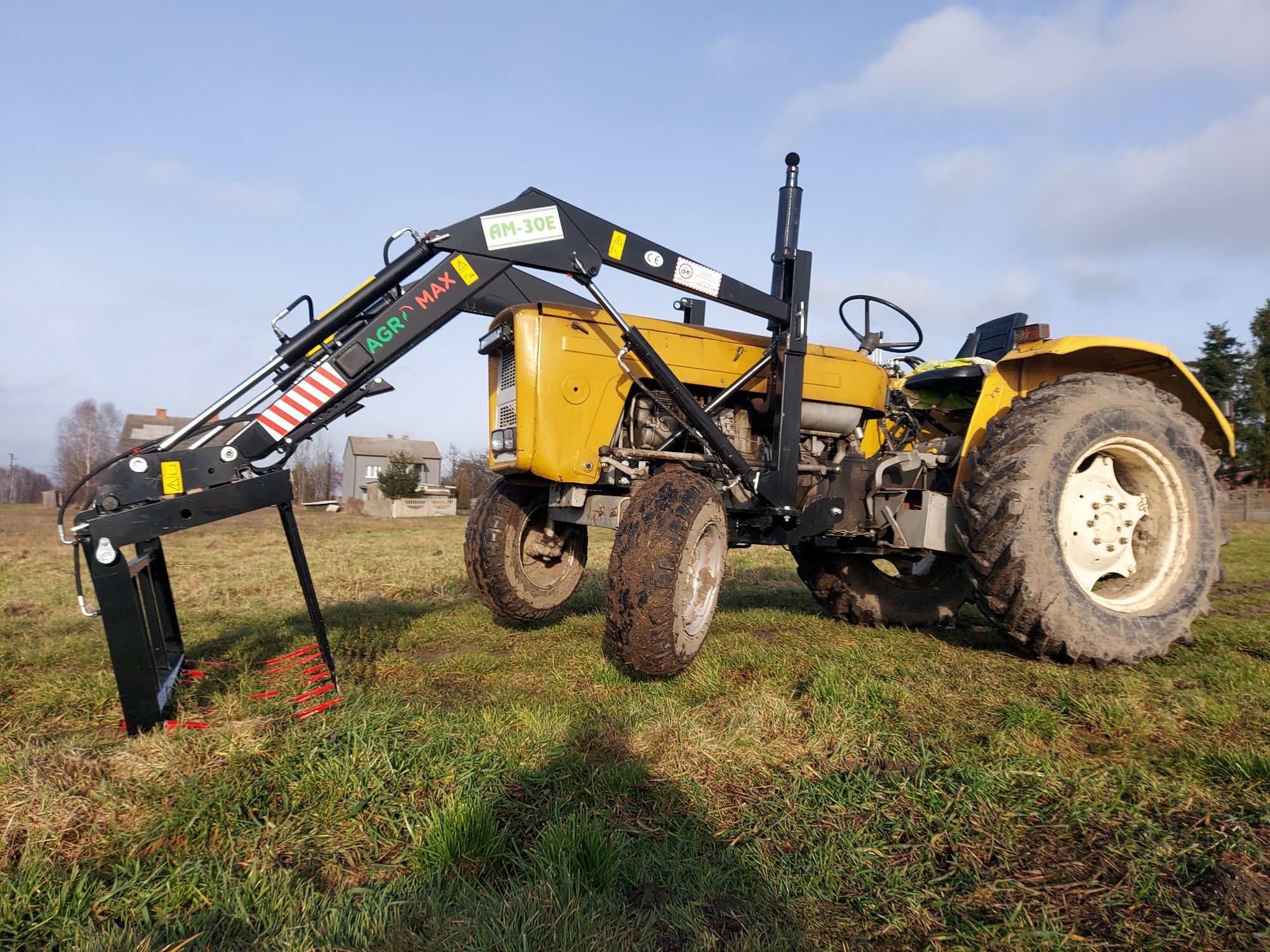OD RĘKI ! Ładowacz  TUR euro ! Do c330 , c360 , t25 , mf 255 , zetor !