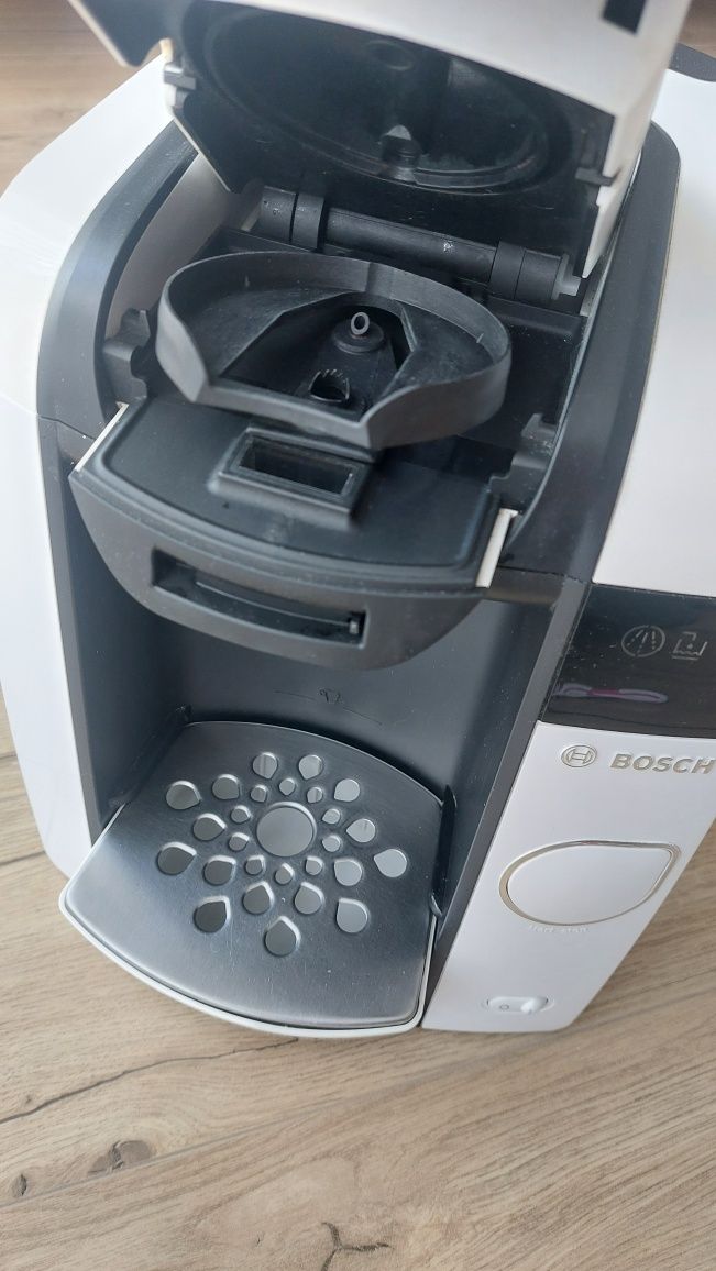 Biały ekspres Bosh Tassimo
