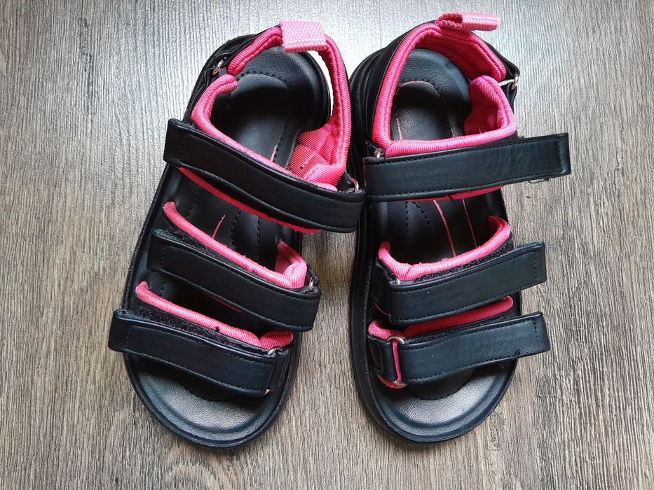 Сандалі для дівчинки 29 р.