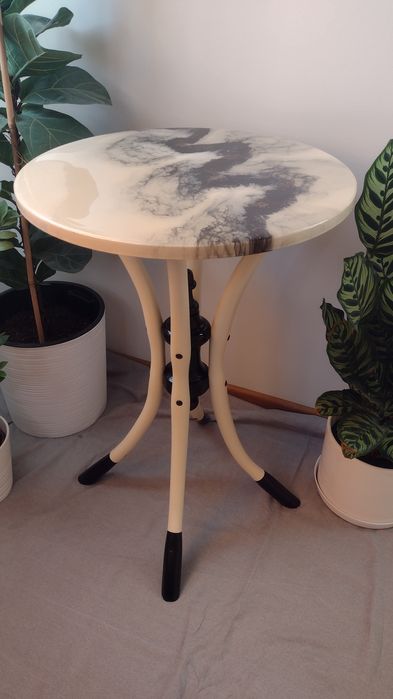 Jedyny taki! Stolik 50cm odnowiony z żywicą epoksydową