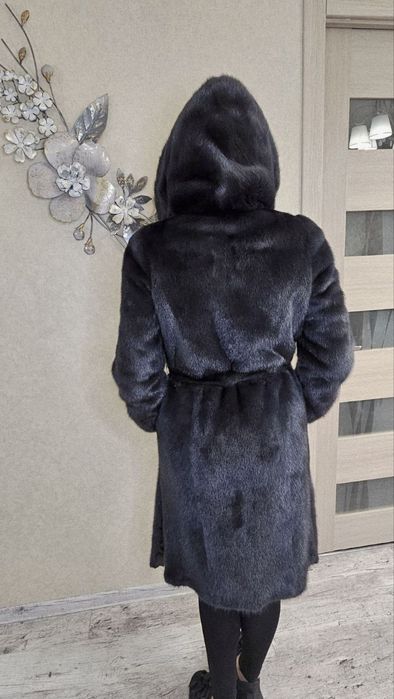 Продам норковую шубу