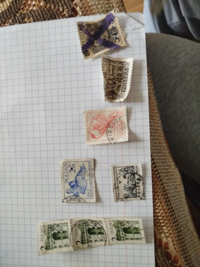 Sprzedam znaczki pocztowe stare gazety i książkę