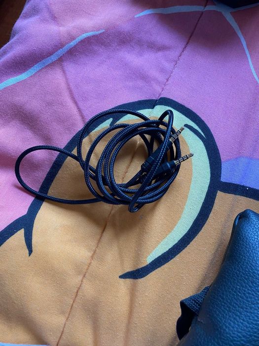 cabo preto com 2 entradas phones