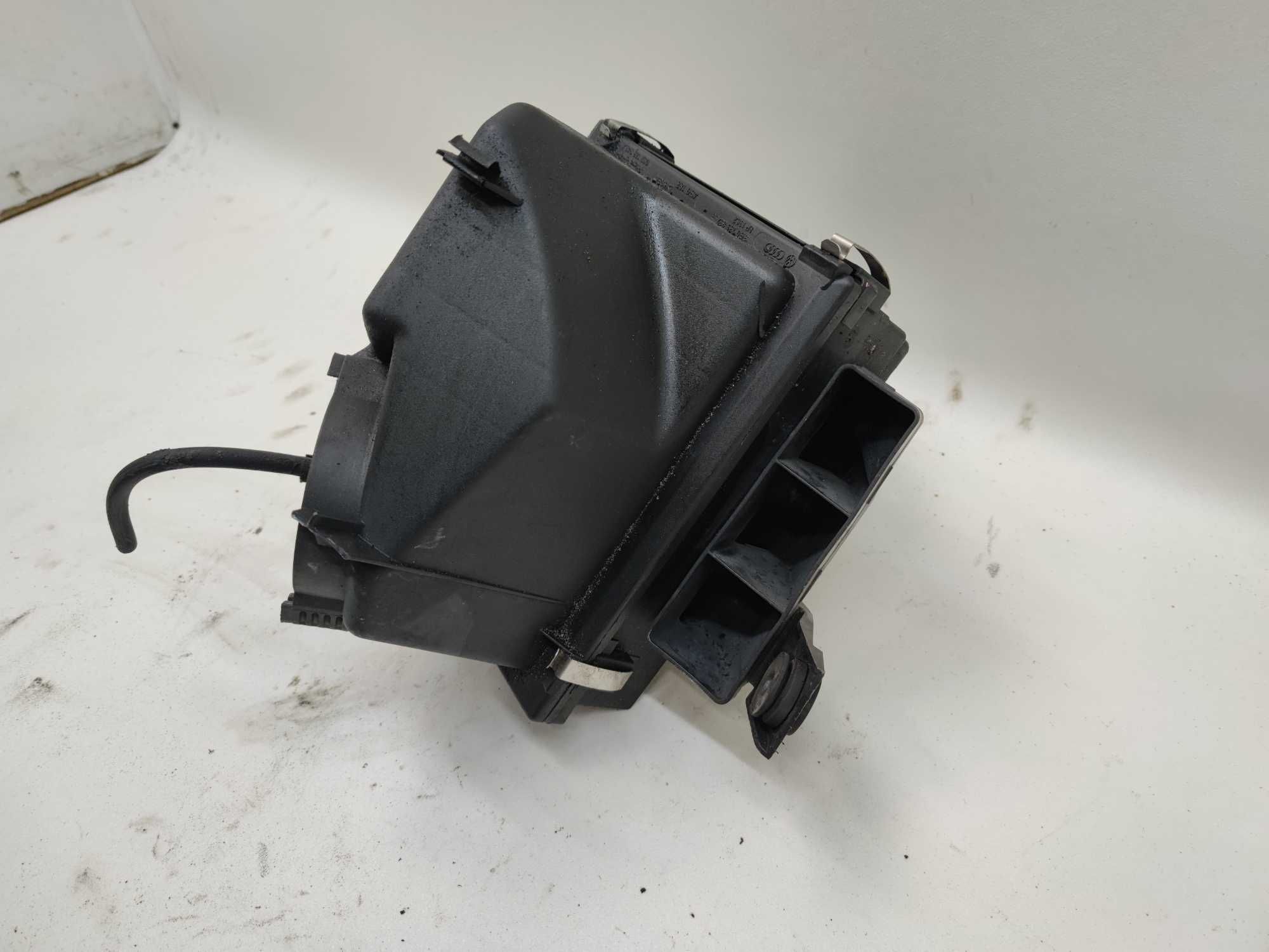 Vw Passat B5 Skoda Superb 2.5 TDI Audi A4 B5 Obudowa Filtra Powietrza
