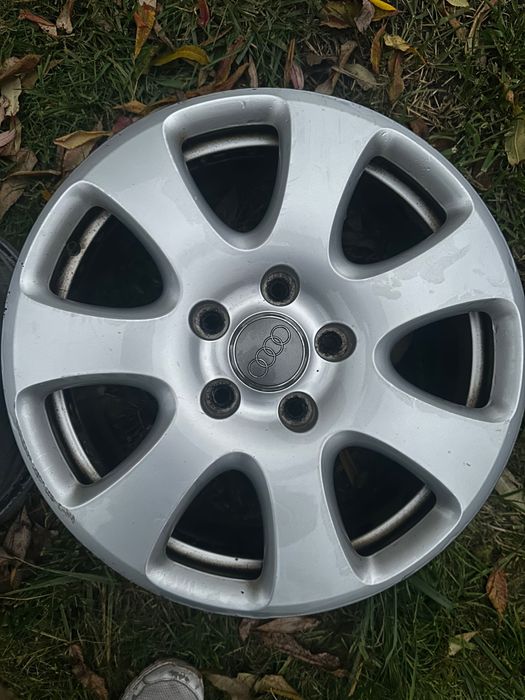 Титани диски р 18 Ауді фольцваген порш каєн r18