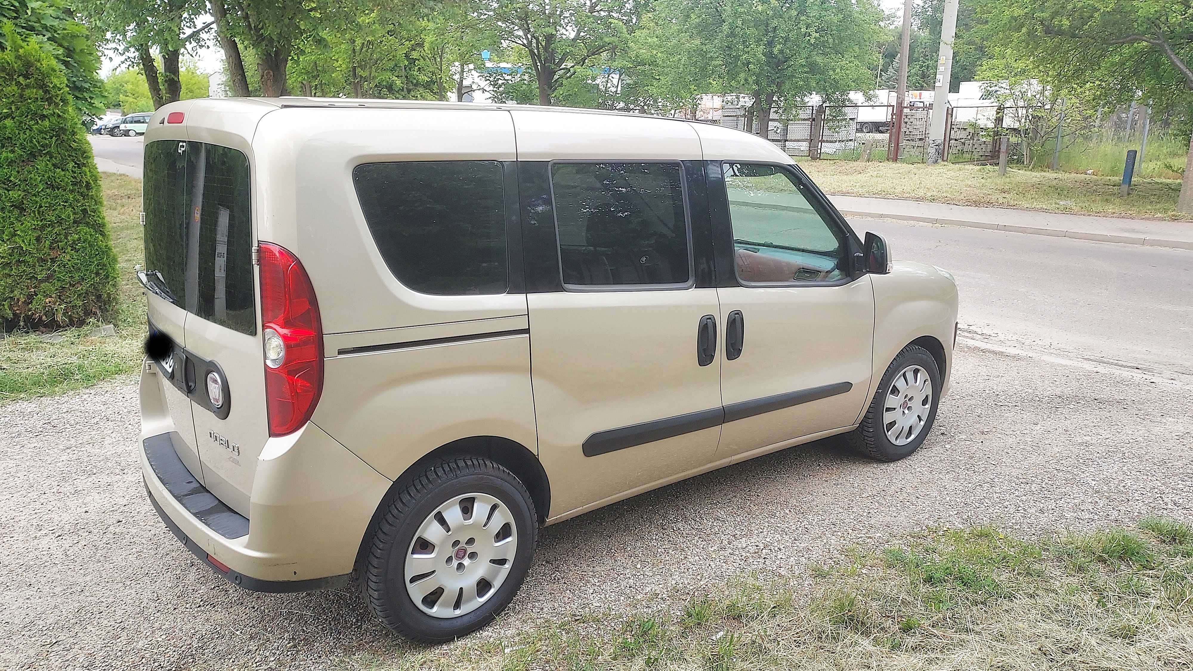 FIAT DOBLO  5 miejsc 2.0 jtd bezwypadkowy bus