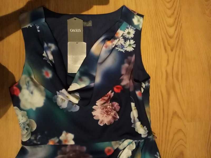 Nowa sukienka Oasis 12 M/L 38/40 kwiaty wzór trójwymiarowy print woda