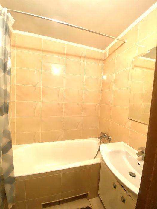 Академмістечко,двокімнатна,євроремонт,метро-3 хвилини