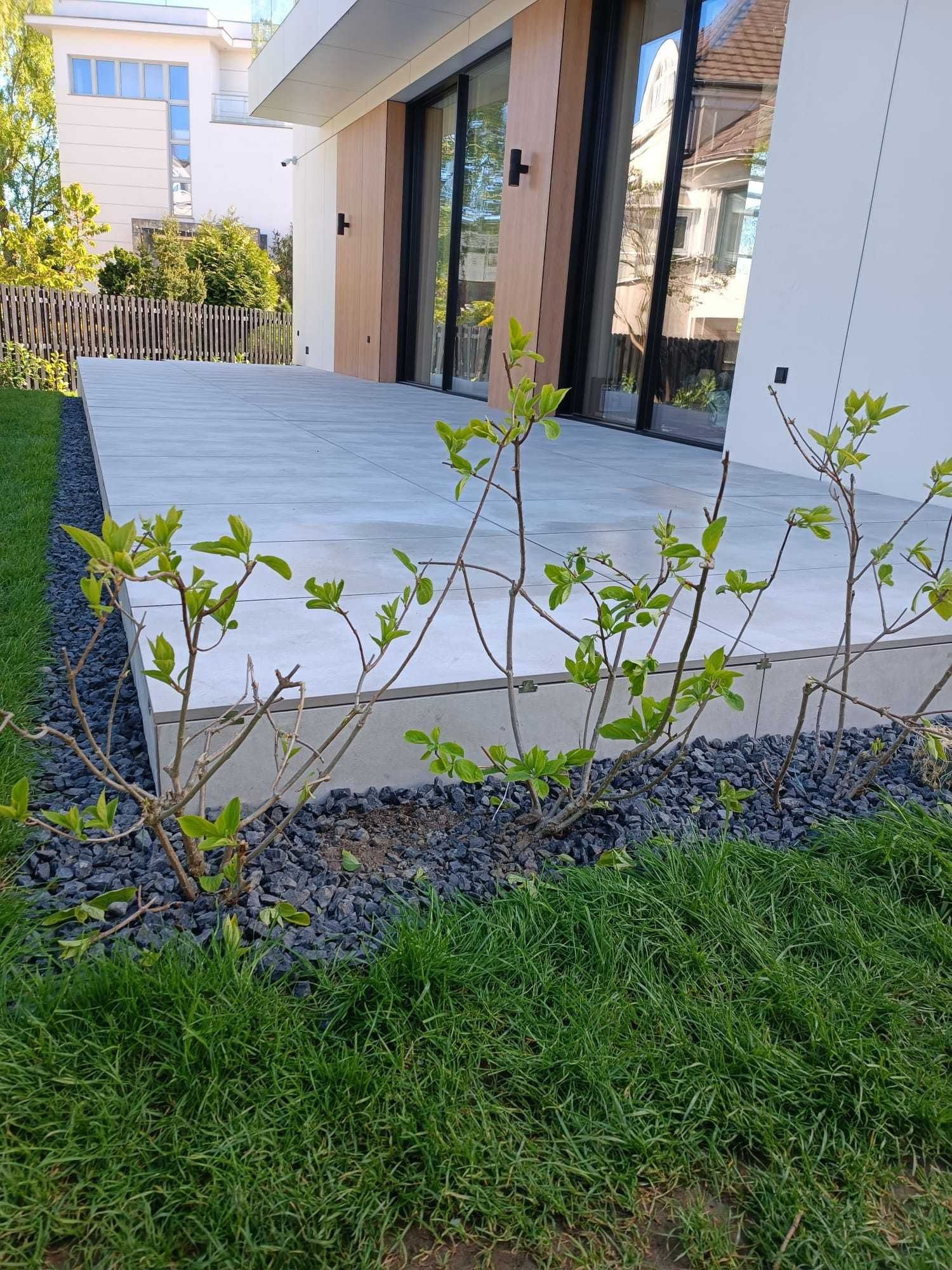TARASY WENTYLOWANE: gres na podstawkach, izolacja, opierzenia systemow